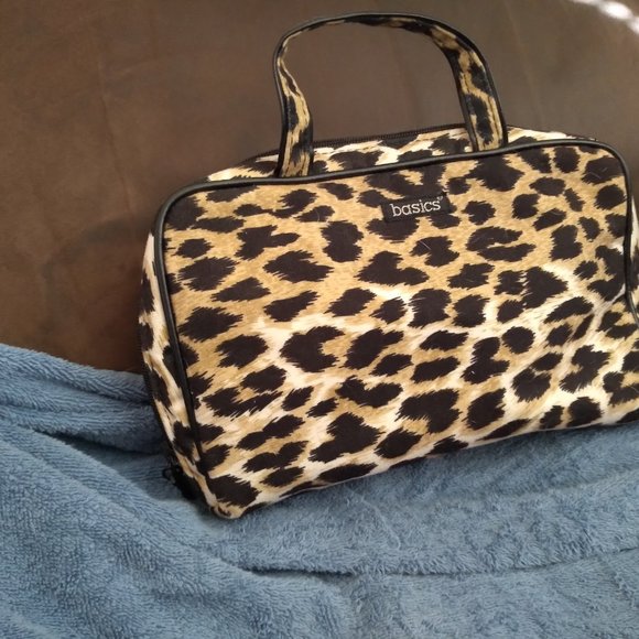 Basic leopard skin makeup pattern purse - Picture 1 of 3